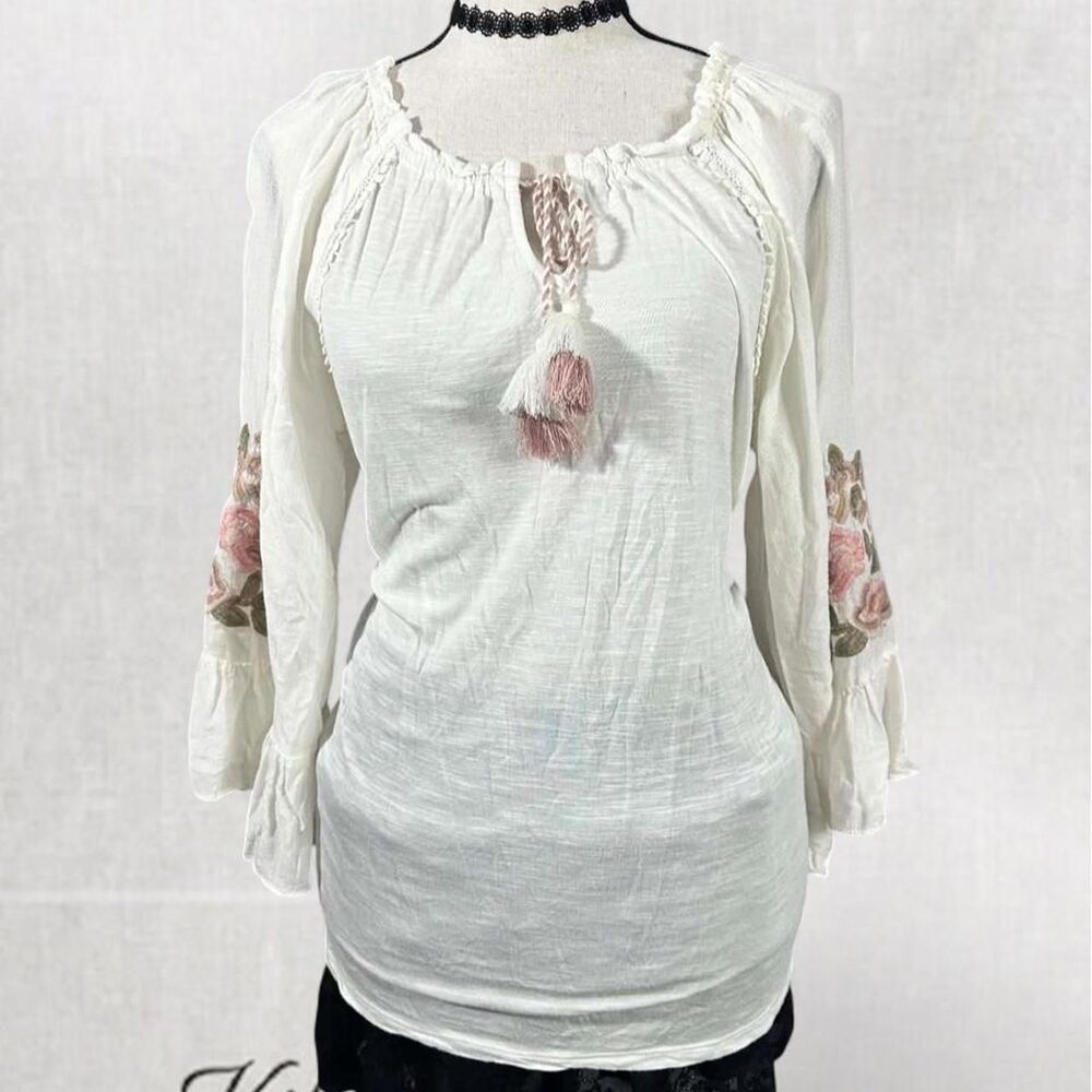 Boho Feminine White Blouse with Tassel and Floral Embroidery Sleeves